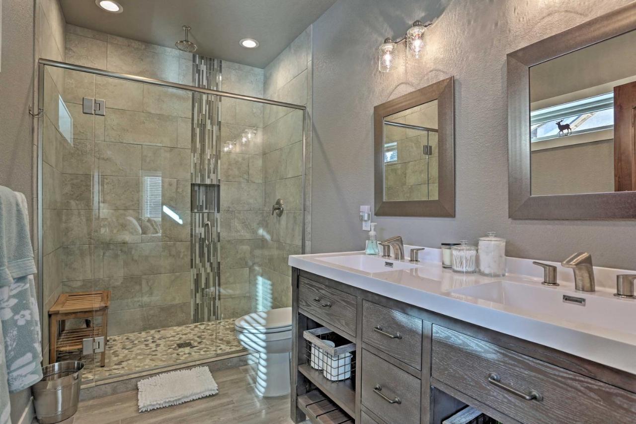 Lead Family Home With Hot Tub, 2 Mi To Deer Mountain Экстерьер фото